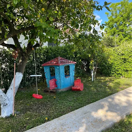 Captain Christos Family Garden House