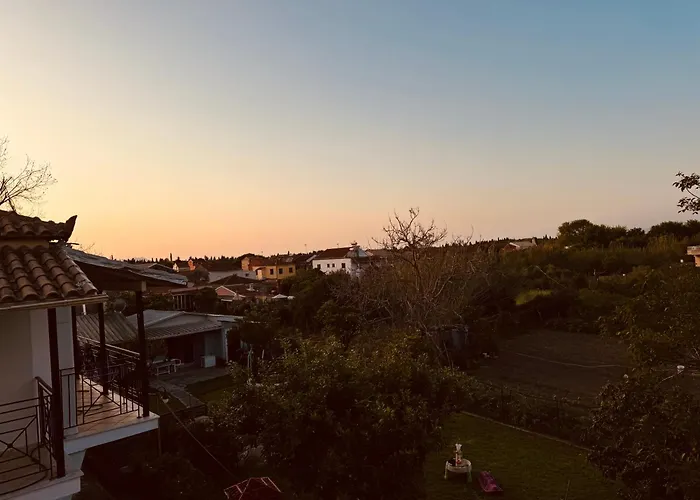 公寓 Captain Christos House 莱夫基米